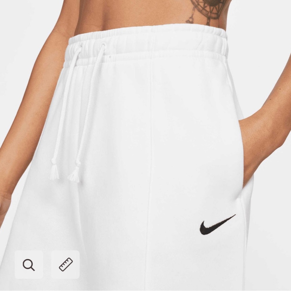 NIKE SPORTSWEAR ESSENTIAL WHITE FLEECE HIGH-RISE SHORTS